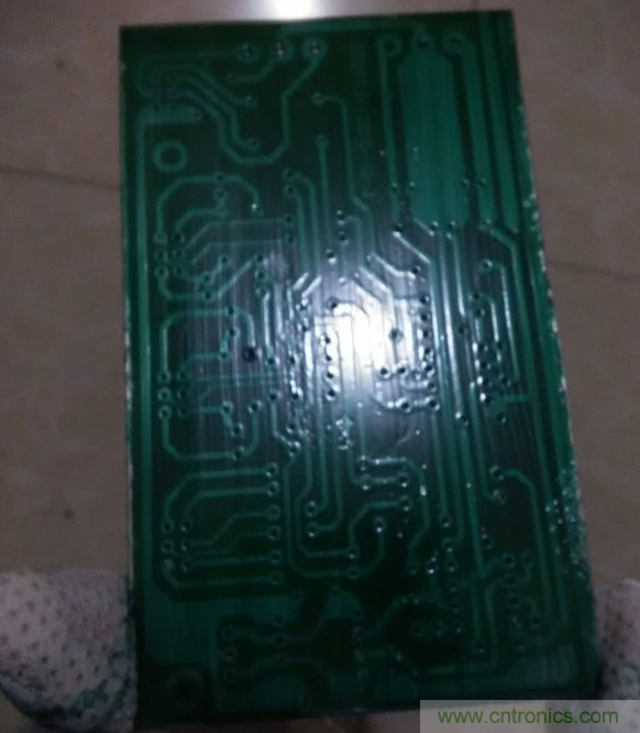 嘗試了四次PCB制作， 最后一發(fā)算是成功了