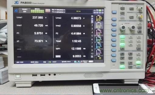 &ldquo;瘋7&rdquo;手機(jī)充電實(shí)測：為何沿用傳統(tǒng)充電模式？