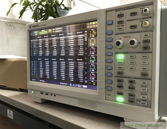 &ldquo;瘋7&rdquo;手機(jī)充電實(shí)測：為何沿用傳統(tǒng)充電模式？