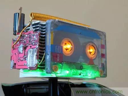 廢舊收音機(jī)如何變身成酷炫機(jī)器人？