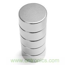 藝術(shù)源于生活，用生活中的物件也能制作磁流體