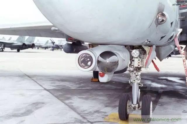 紅外傳感器工作原理、種類(lèi)、特點(diǎn)以及應(yīng)用詳解