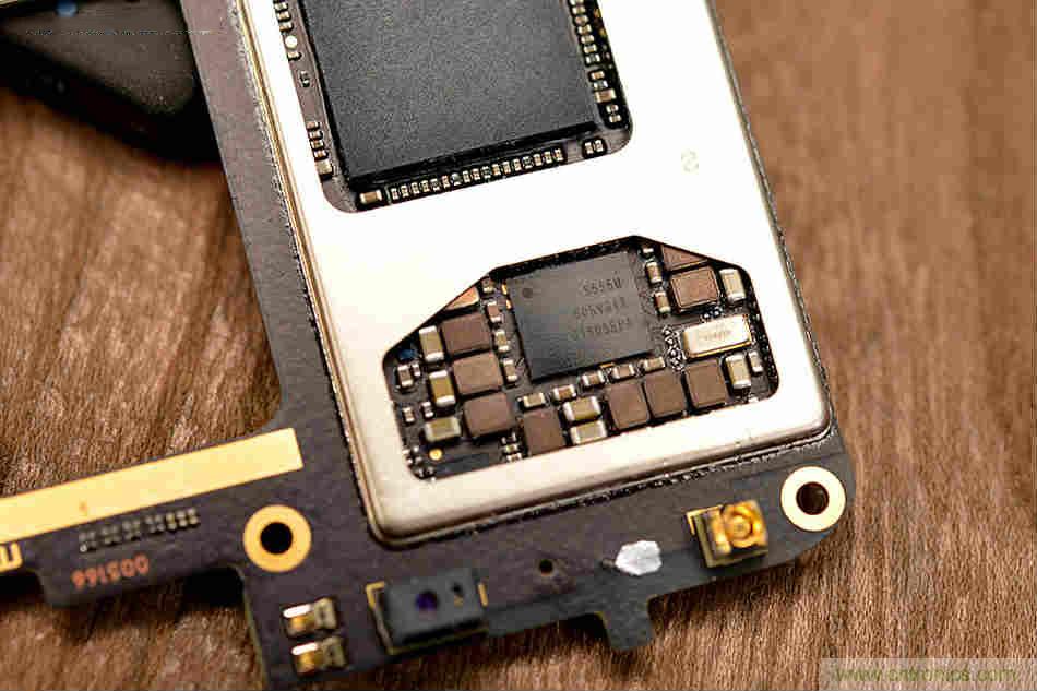 拆解魅族15 Plus：玩轉(zhuǎn)了新概念，但其工藝究竟如何？