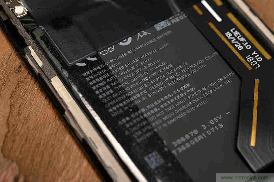 拆解魅族15 Plus：玩轉(zhuǎn)了新概念，但其工藝究竟如何？