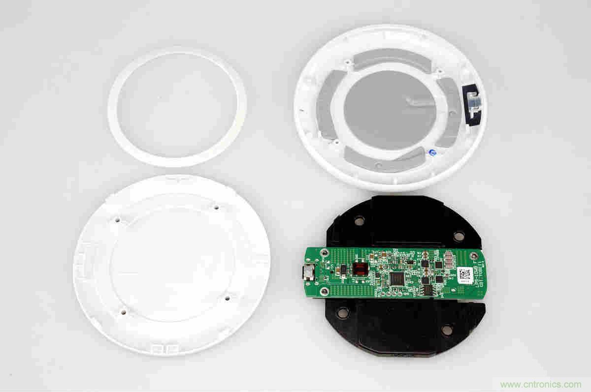 拆解對比：系出同門，小米、紫米無線充電器的差別有多大？