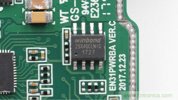 拆解華為保時捷設(shè)計快充無線充電器：憑啥能賣699？