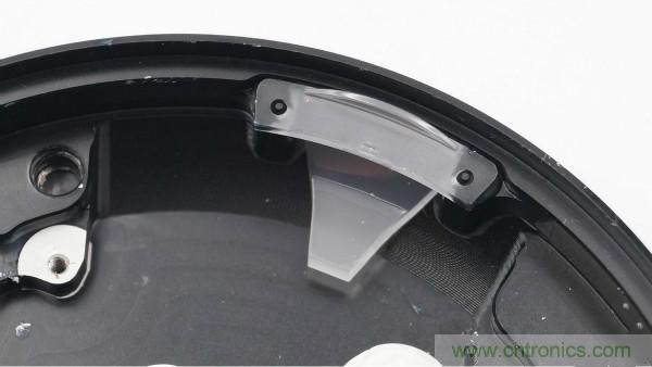 拆解華為保時捷設(shè)計快充無線充電器：憑啥能賣699？