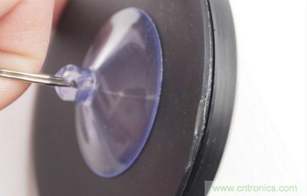 拆解華為保時捷設(shè)計快充無線充電器：憑啥能賣699？