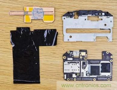 拆解黑鯊手機(jī)：多級(jí)直觸一體式液冷系統(tǒng)有什么門(mén)道？