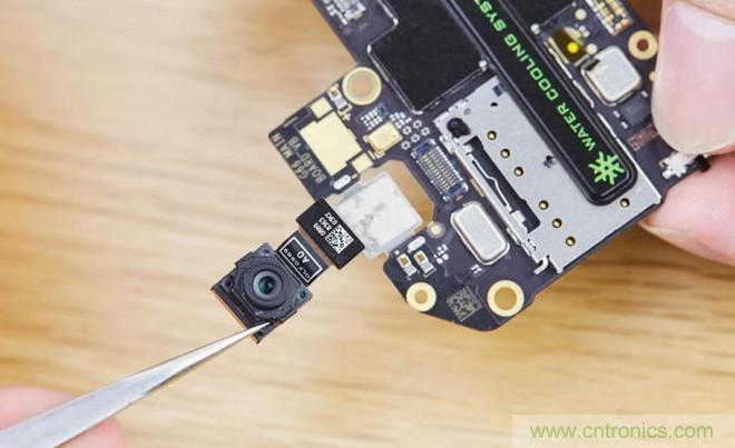 拆解黑鯊手機(jī)：多級(jí)直觸一體式液冷系統(tǒng)有什么門(mén)道？