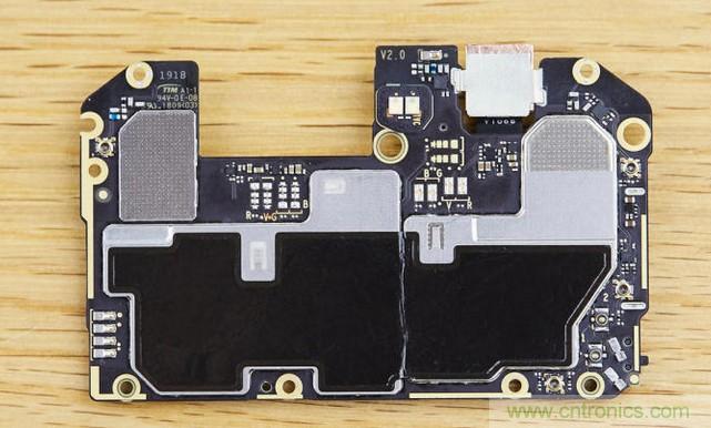 拆解黑鯊手機(jī)：多級(jí)直觸一體式液冷系統(tǒng)有什么門(mén)道？