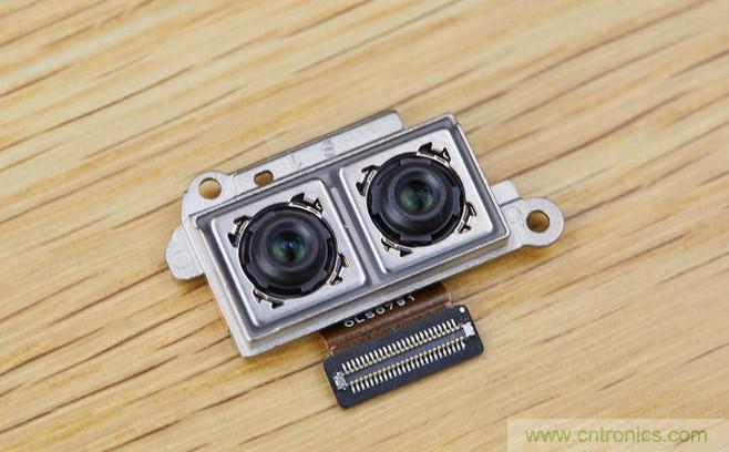 拆解黑鯊手機(jī)：多級(jí)直觸一體式液冷系統(tǒng)有什么門(mén)道？