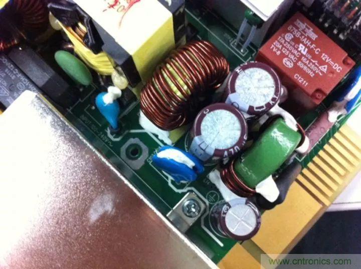 了解電容，讀這一篇就夠了