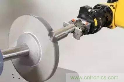 力傳感器在機(jī)器人哪些應(yīng)用中，可以完爆視覺(jué)系統(tǒng)？