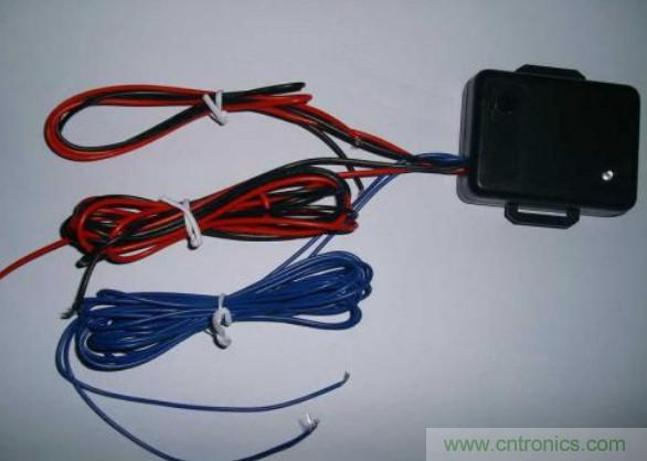 振動(dòng)傳感器的機(jī)電變換原理？主要的分類(lèi)有哪些？