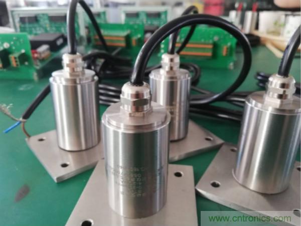 振動傳感器的機電變換原理？主要的分類有哪些？