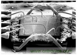 如何降低電路&ldquo;熱回路&rdquo;影響，實現(xiàn)低 EMI 高效電源器件設(shè)計