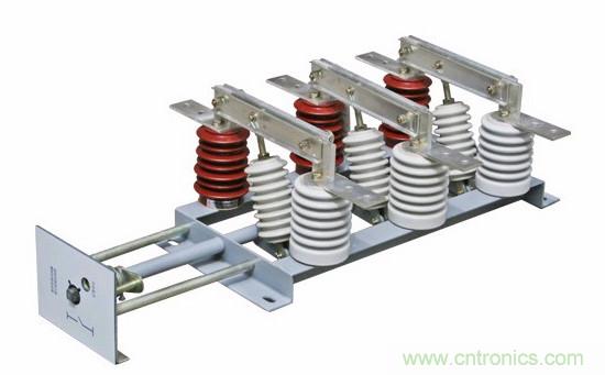 高壓斷路器的操作結(jié)構(gòu)有哪幾種？和隔離開(kāi)關(guān)有什么區(qū)別？